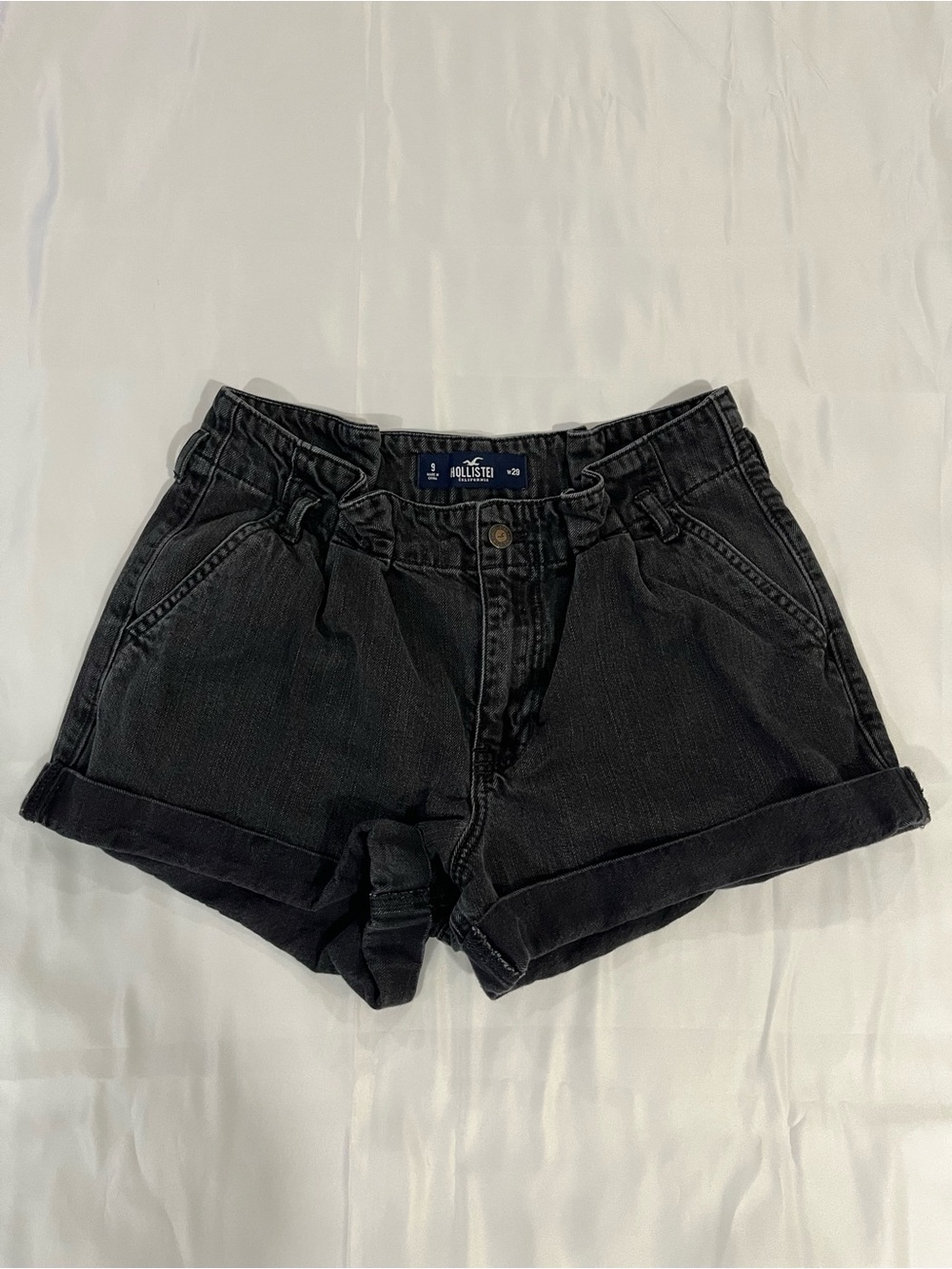 Hollister Y2K High Rise Mom Denim Shorts Black Wash Size 9 (29)